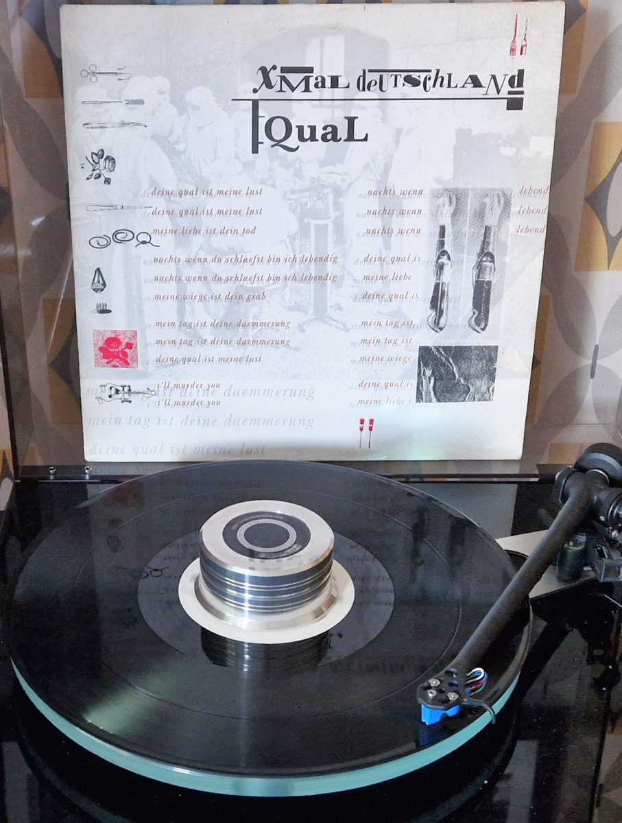 #23Daysof4AD
🎶 DAY 12 🎶
🖤 X MAL DEUTSCHLAND | Qual | 1983 🖤
I'm forever barking my obsession with this song...brutally cold, beautifully sinister; Anja's voice is magical-X Mal at their best 🖤🎶🖤
youtu.be/799lv_7Shvg