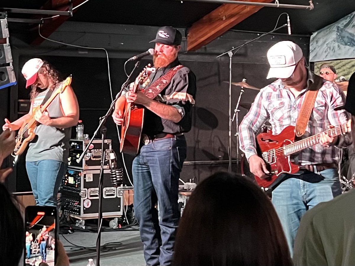 jterzo1's tweet photo. @WhiskeyRiff @cacuff15 @TheOutlawSaloon last week. https://t.co/23POuzzUqe