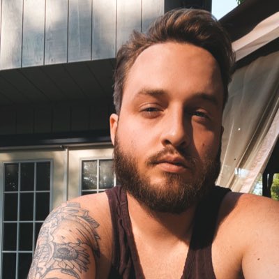 Ry_gates's tweet photo. #NewProfilePic https://t.co/tqCKE5CIVG