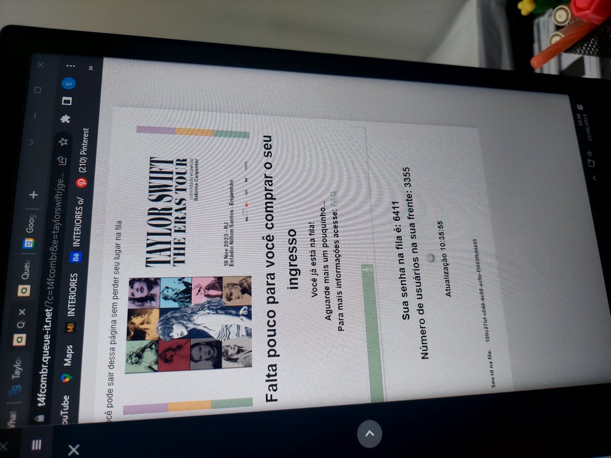 C4rolLopes's tweet photo. Na fila para compra do ingresso da Taylor Swift que nem vai ser pra mim, mas fará alguém feliz kkkkkkkk e olha que tá perto https://t.co/kXWu8BHkH4