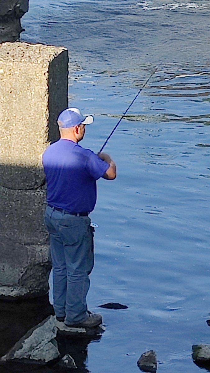 twinoaksnorthe1's tweet image. Got out for a bit on Sunday with @akkermansdiamondafarm. Didn't get skunked but no lunkers either.

#outdooradventures #manwithaplan #fueledbynature