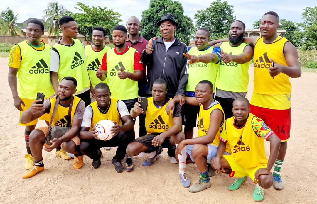 *LE PRÉSIDENT THOMAS BONI YAYI CE MATIN AU SPORT AVEC LES JEUNES DE ZONGO À PARAKOU*🇧🇯🇧🇯