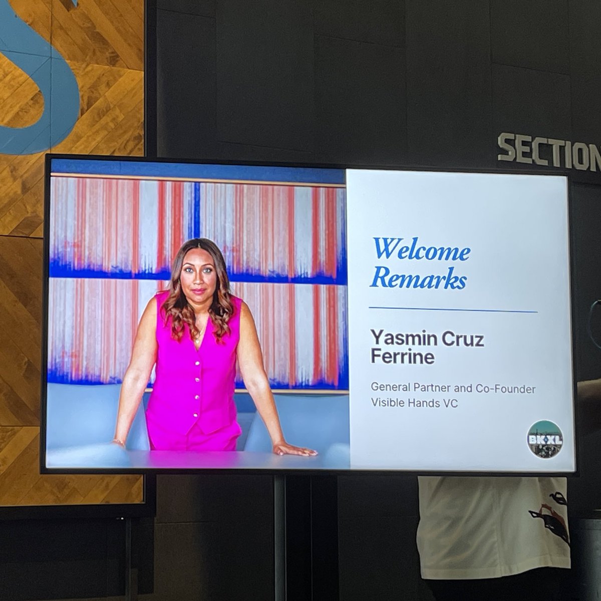 It’s time for the <a href="/BKXLAccelerator/">BK-XL</a> Demo Day with <a href="/visiblehandsvc/">Visible Hands</a> taking place at the <a href="/barclayscenter/">Barclays Center</a> thanks to #ClaraWuTsai of <a href="/socialjusticefd/">Social Justice Fund</a> &amp; owner of
<a href="/BrooklynNets/">Brooklyn Nets</a>, <a href="/nyliberty/">New York Liberty</a> 🙌

Awesome welcome remarks from <a href="/visiblehandsvc/">Visible Hands</a> GP <a href="/YasCruzFerrine/">Yasmin Cruz Ferrine</a>!