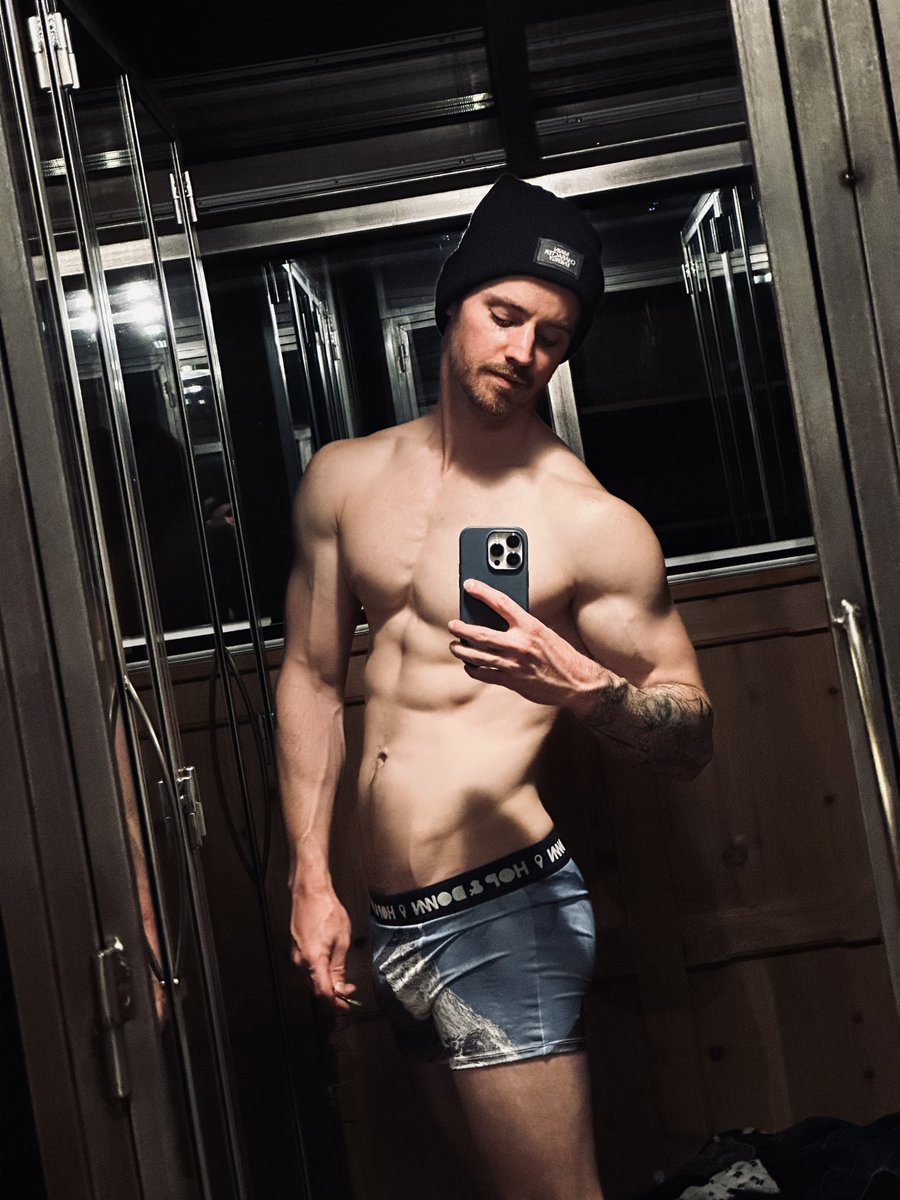 Dan Benson on Twitter: "I want this closet. 😍"