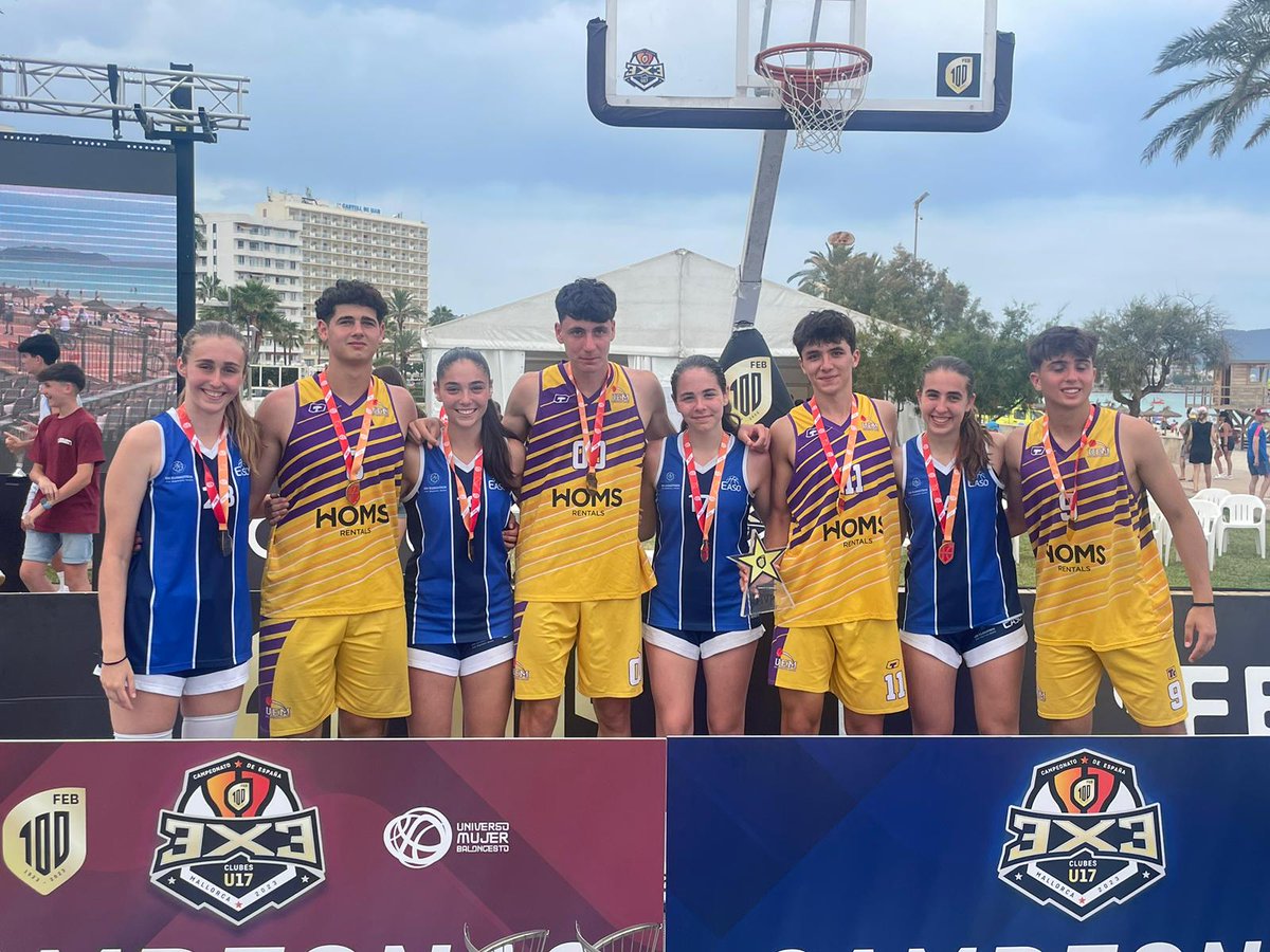 Cantera_Basket's tweet photo. 🏆 𝗣𝗢𝗗𝗜𝗢 #FEB3x3U17 🏆

✅ #U17F
🥇 @easobasket @ibaetabasket
🥈 @FCBbasket_fem
🥉 @FEMENINALCORCON

✅ #U17M 
🥇 @uemataro
🥈 @CTEIBbasquet
🥉 @LAlqueriaVBC
 
#SomosEquipo #Cantera #3x3 https://t.co/fyuXpWHXxO