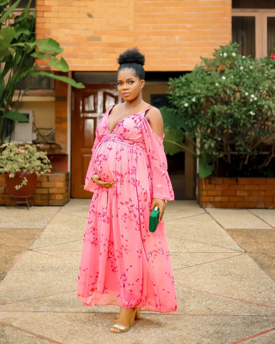 TheGhanaPlus's tweet photo. The joy of every woman. Congratulations
 Mzbel. This is certainly a big one.🥰🥰🥰🥰🥰 https://t.co/eOk8r1Duzo