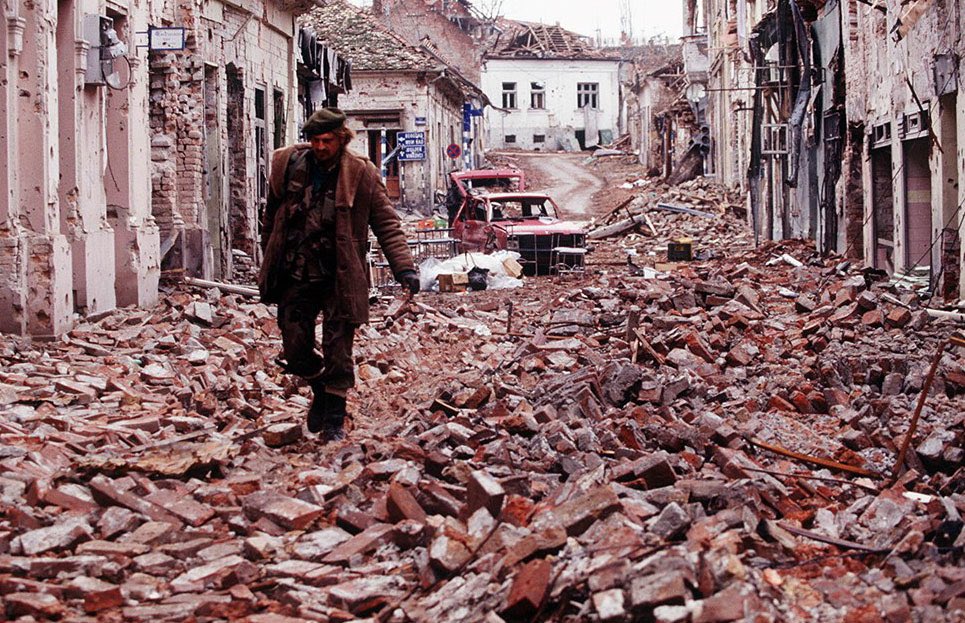 wolvestwtsara's tweet photo. this is just SOME of what the Yugoslav (Serb) army did for a decade in Bosnia, Croatia and Kosovo that led to the NATO bombing of Belgrade. if we’re gonna tell the story tell the whole thing. so fucking sick of twitter &amp; these half ass explanations to fit the anti NATO narrative https://t.co/S56wHGNS9u