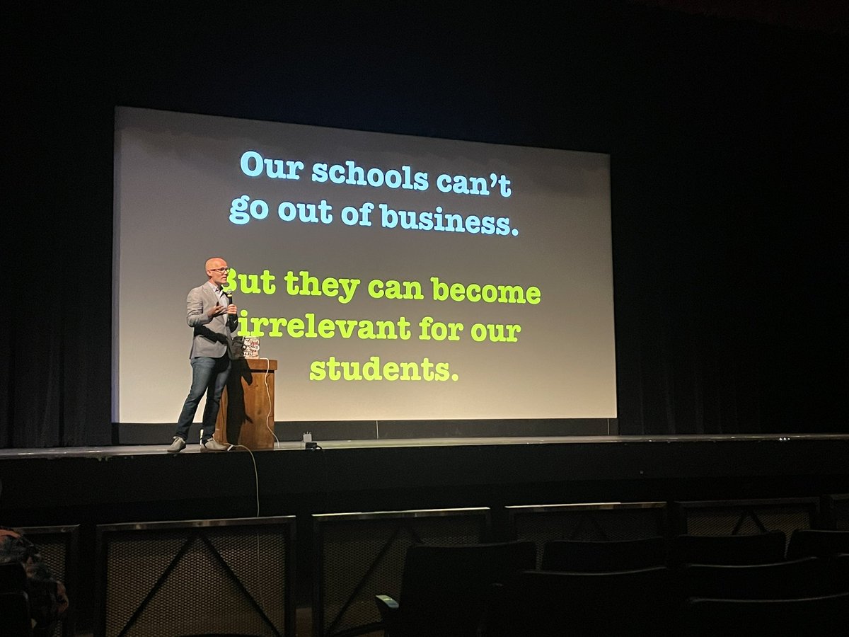 arfoor85's tweet photo. “There’s been more change in the last 5 years than there has been in the last 25 years.” @SSeLearn @INeLearn #INeLearn #southshore23 https://t.co/JVqEYA9u1O