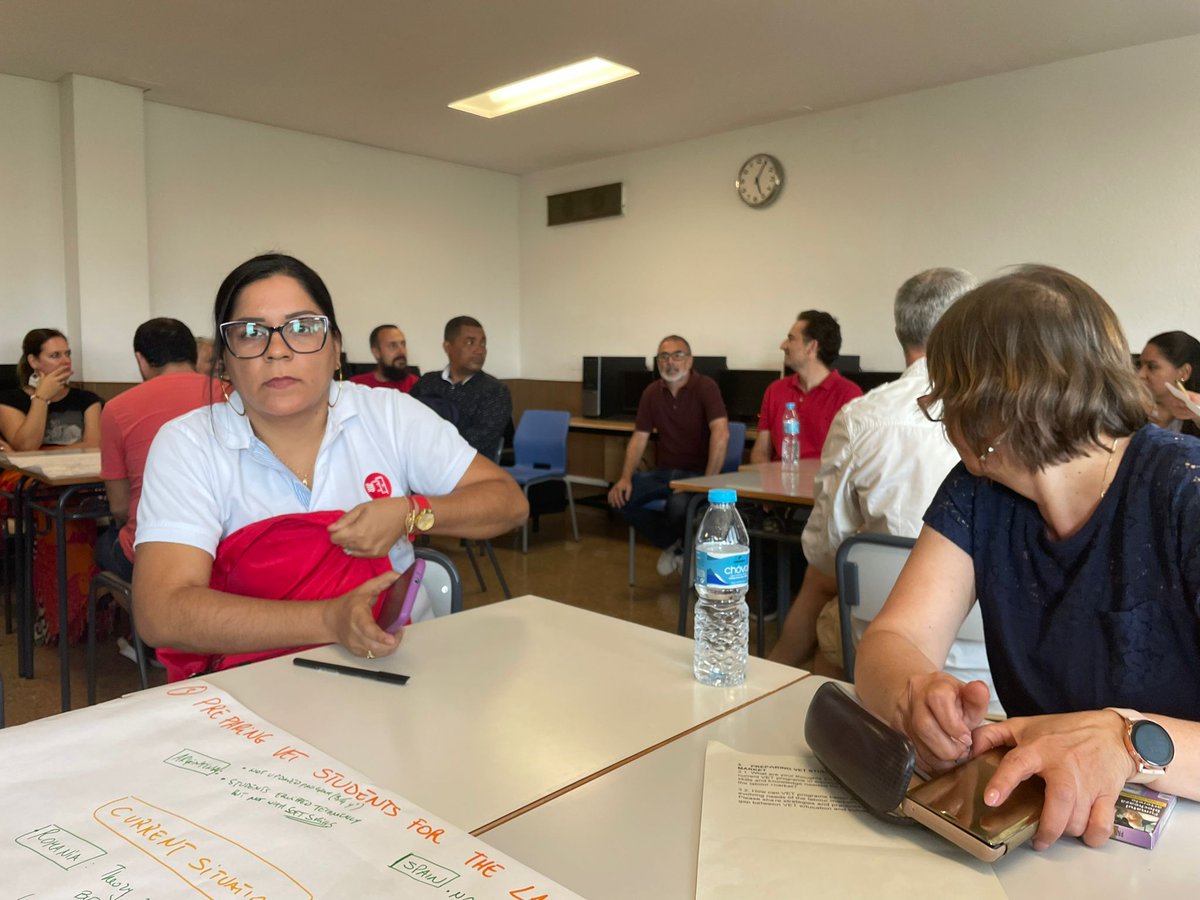 AnnalisaCarus10's tweet photo. #VETPACT on DAY 3️⃣ is about sharing&discuss how❓️ to meet real needs both for students&teachers as well as for companies that will employ them. What will be the next⏭️ steps? Stay tuned👀👉https://t.co/qzwucuZ07i https://t.co/olkc9DNzn8
