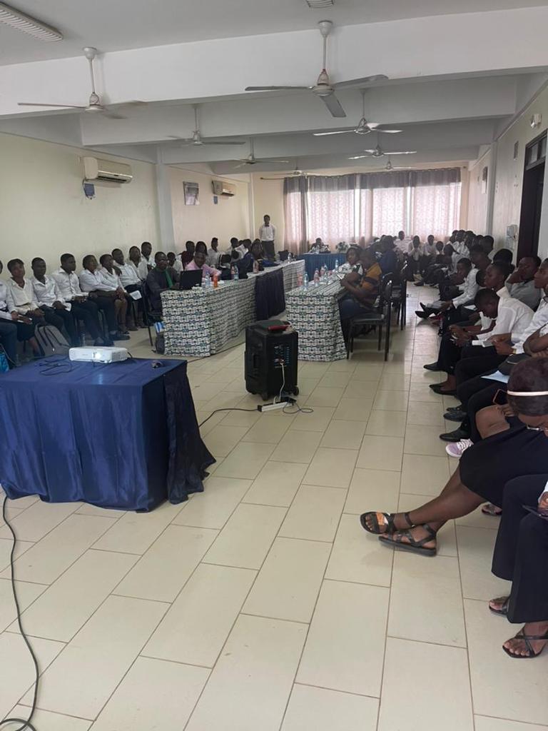 GermoJustine's tweet image. Café scientifique de la @CameroonYoung  à #ENSPD. &apos;&apos;Le développement industriel à l&apos;épreuve de l&apos;import-substitution au Cameroun&apos;&apos;. Belle interaction et implication des juniors dans  les échanges. Bravooo