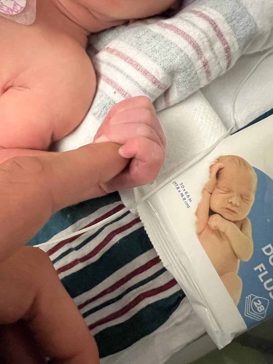 NikolaVucevic's tweet photo. Lazar Vučević ❤️👶🏻
11/06/2023 https://t.co/4hwr2RKPku