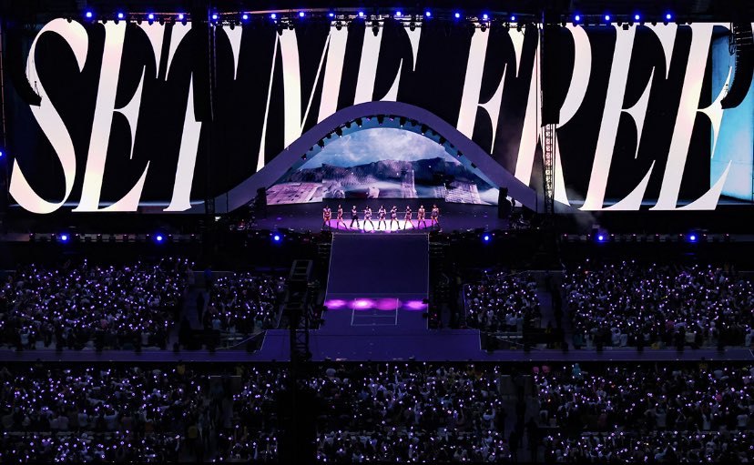 JayTzuu's tweet photo. Obsessed with my new header photo https://t.co/VWqFL3B0eB