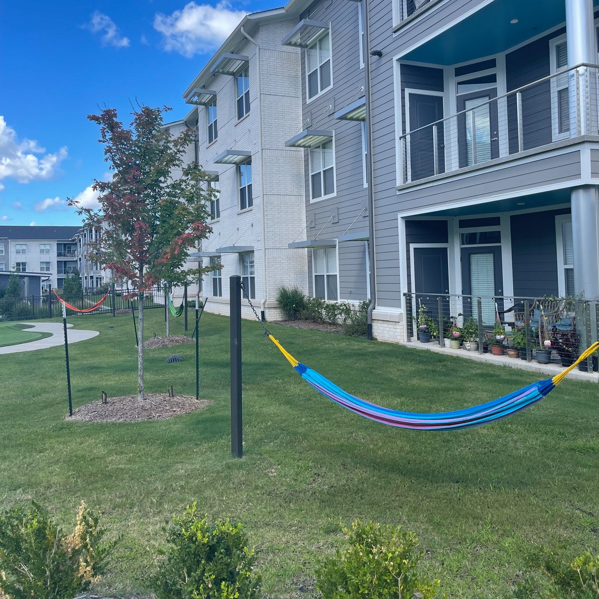 Swing, nap, or read a book – the choice is yours! Be sure to share your hammock pictures on Community Rewards📷
#NorthHillsLiving #HammockTime #RelaxationStation #ChillVibes #OutdoorOasis #SereneEscape