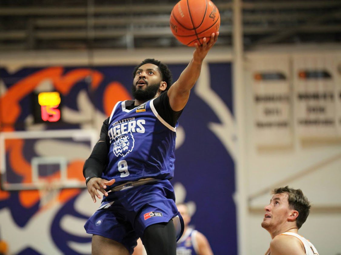 DHoskins105's tweet photo. Just a kid from Dayton, Ohio living out a dream🏀💭. #PRO🏀 #NBL1🇦🇺 https://t.co/RFAcOkVFJ8