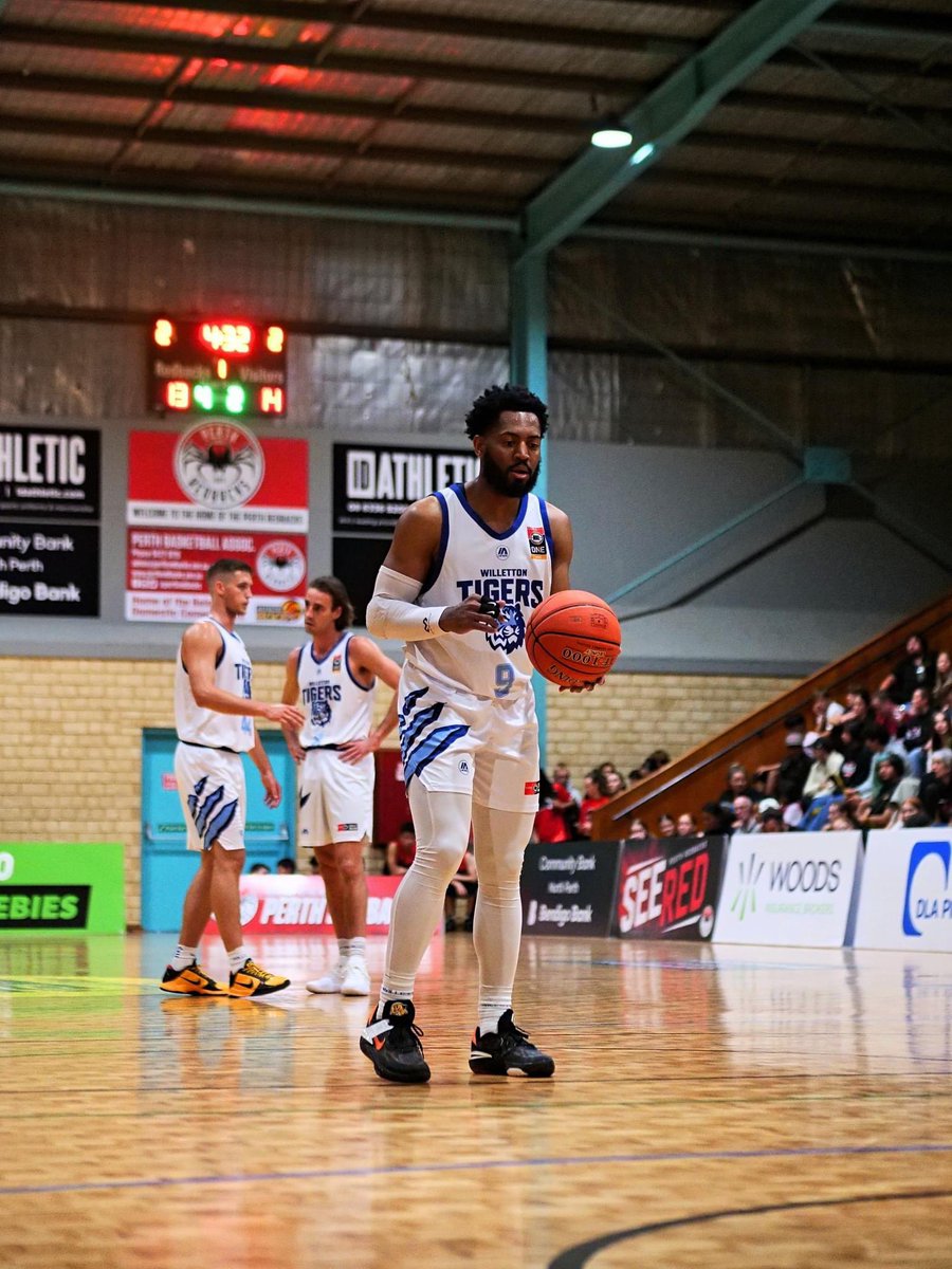 DHoskins105's tweet photo. Just a kid from Dayton, Ohio living out a dream🏀💭. #PRO🏀 #NBL1🇦🇺 https://t.co/RFAcOkVFJ8