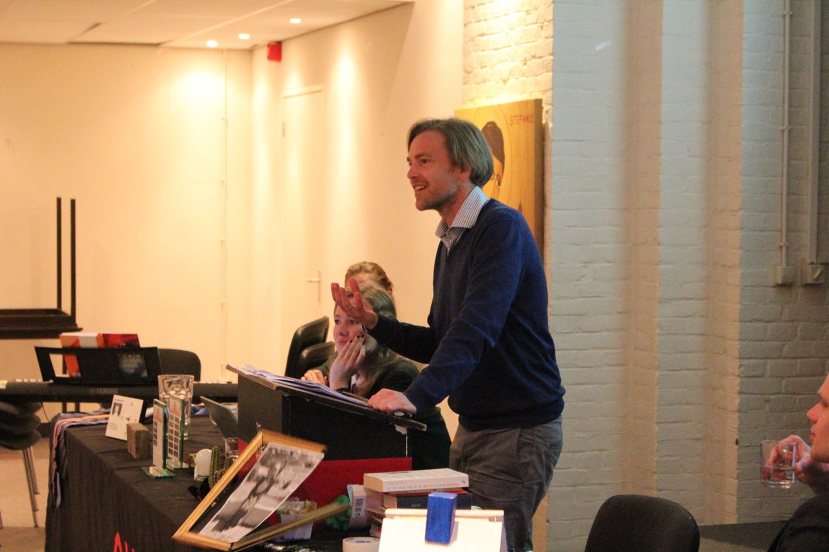 LaurensWijmenga's tweet photo. Onlangs te gast bij misschien wel de mooiste studentenvereniging van Nijmegen: CSFR dispuut Quo Vadis. Samen in gesprek over de studie Ruimtelijke Solidariteit. Dank voor de uitnodiging! #csfr quo vadis #nijmegen https://t.co/VwRtrApJBK