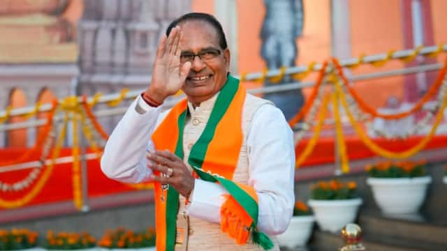 बहुत हुआ इंतजार
जवाब दो सरकार
पूछ रहे हैं
पूरे बत्तीस हज़ार 
#एनएचएम_संविदा_स्वास्थ्य_कर्मचारियों_की_महापंचायत_कब
<a href="/ChouhanShivraj/">Shivraj Singh Chouhan</a> 
<a href="/DrPRChoudhary/">Dr. Prabhuram Choudhary</a>