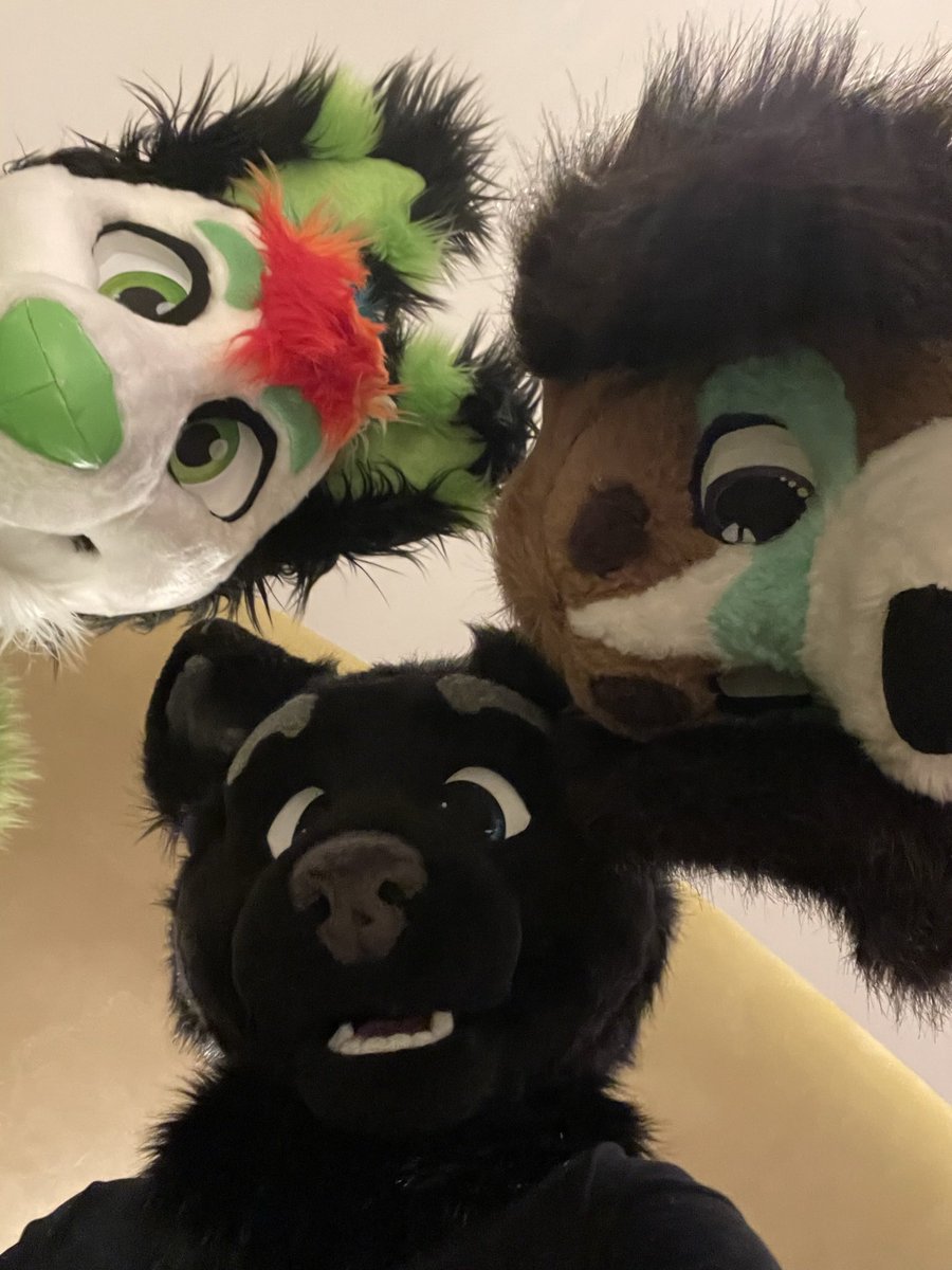 Little something for all you Macro/Micro furs out there for #micromonday

🐺 <a href="/Felixthewolfy/">🐺Felix the wolf🐾</a> 
🐶 @HuxleySpaniel