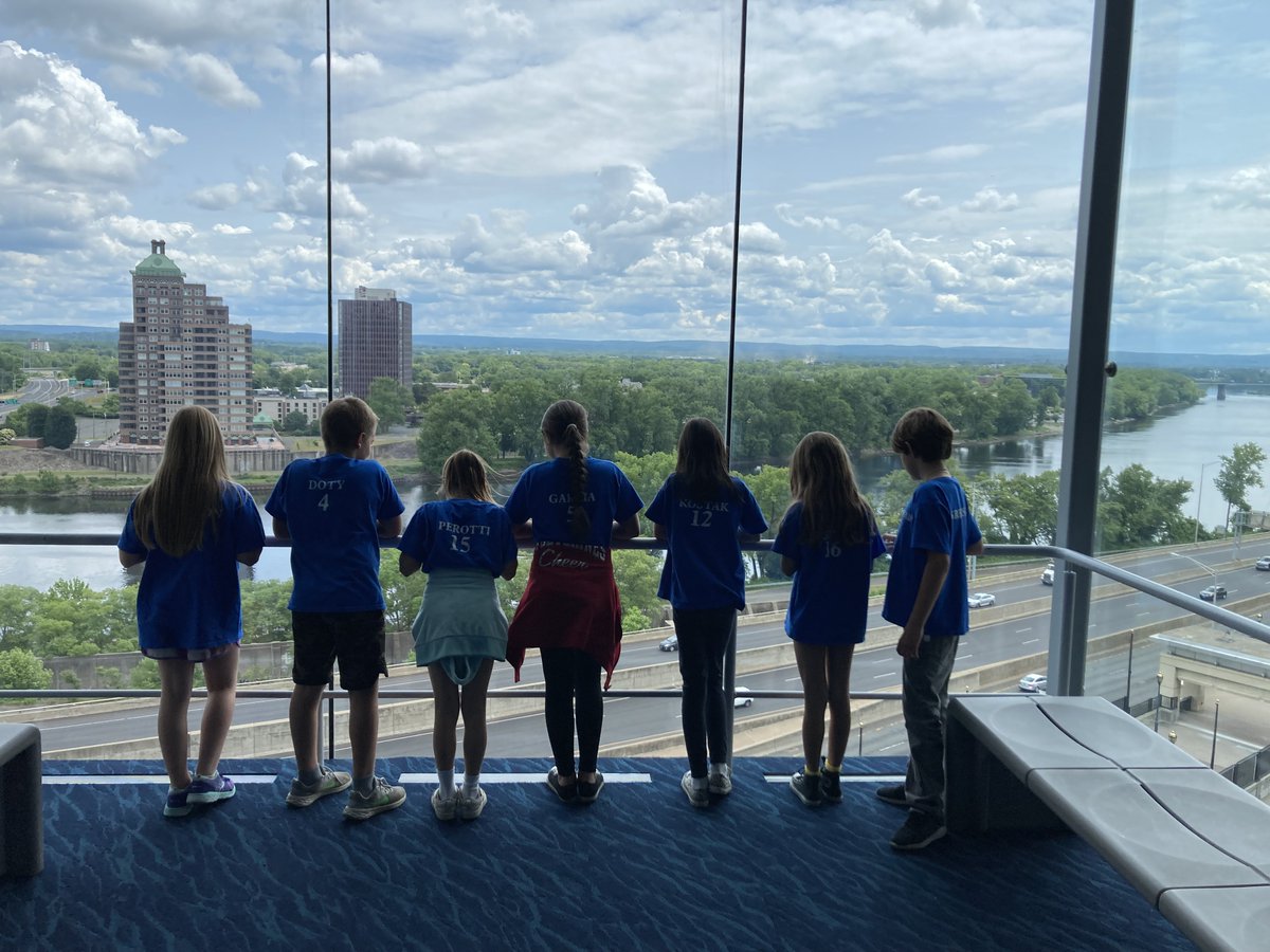 stimsonk's tweet photo. Field Trip Fun!  #newhtfd https://t.co/MYgTn0Vbry