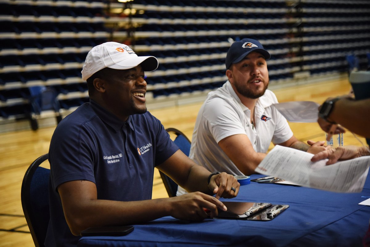UTHealthcareSA's tweet photo. UT Health San Antonio provided more than 200 free sports physicals at UTSA earlier this month. To make an appointment with an orthopaedics specialist or to learn more about next year's event click the link in our bio.

https://t.co/57I3FlQOV8 https://t.co/G4otLEoQRJ
