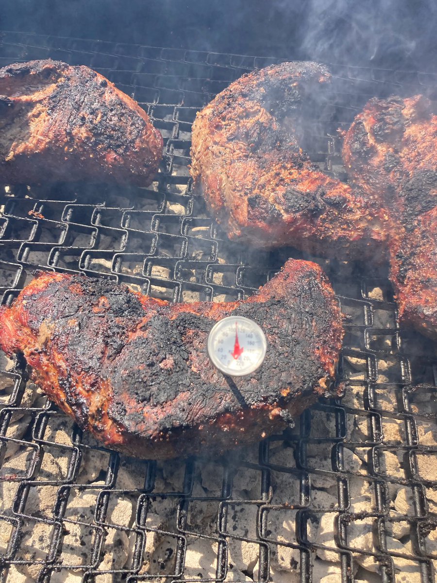 Last week we grilled beef Tri-Tip for the @WABeef Explore Beef Experience! It’s always a cool honor (and a bit nerve wracking even for the most seasoned haha beef cook) to serve up plates of our product to chefs and culinary pros. #beefitswhatsfordinner #beeffarmersandranchers