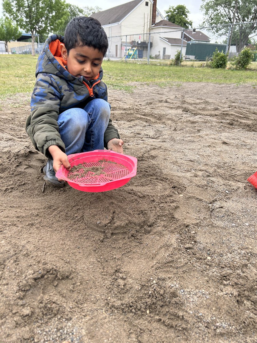 “I’m making a pizza! I like pizza too much!”