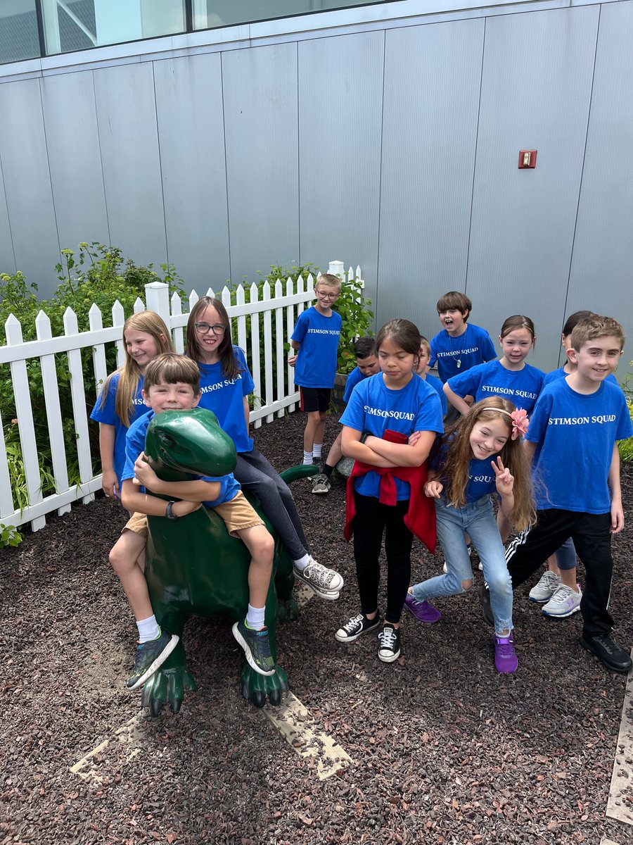 stimsonk's tweet photo. Field Trip Fun!  #newhtfd https://t.co/dA9RYtfyoD