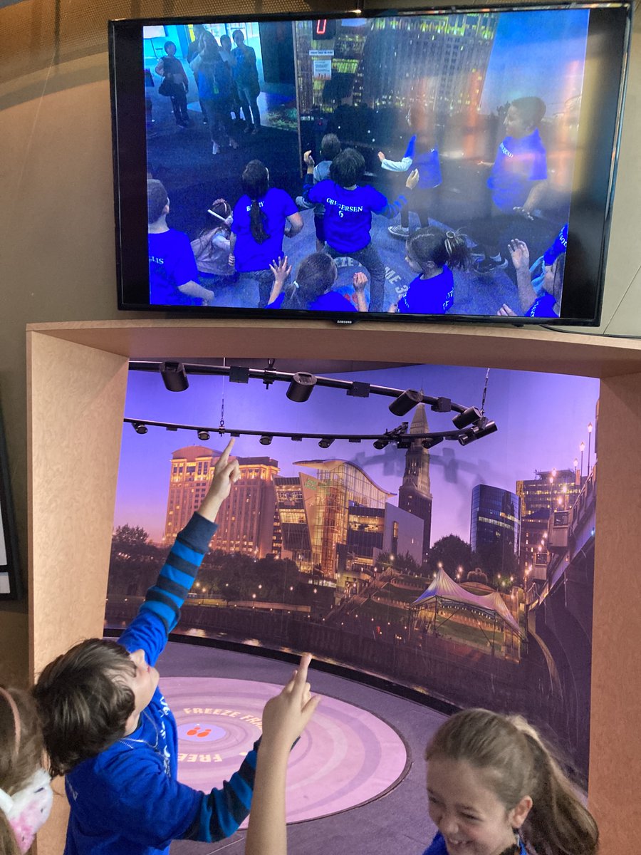 stimsonk's tweet photo. Field Trip Fun!  #newhtfd https://t.co/TaiRgRM2yf