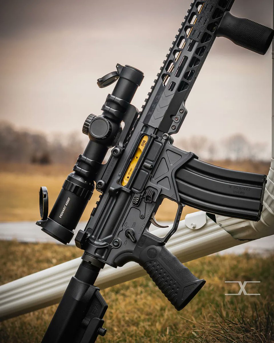 😍 The TiN BCG on this build...it just does something for us. 
buff.ly/3MOi6CF 
.
.
.
.
.
#FaxonFirearms #Firearms #Faxon #Manufacturing #Machining #Engineering #MadeInUSA #Rifle #GunChannels #GunsDaily #SickGuns