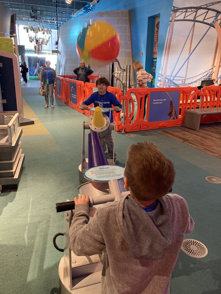 stimsonk's tweet photo. Field Trip Fun!  #newhtfd https://t.co/Fv6csGGztT