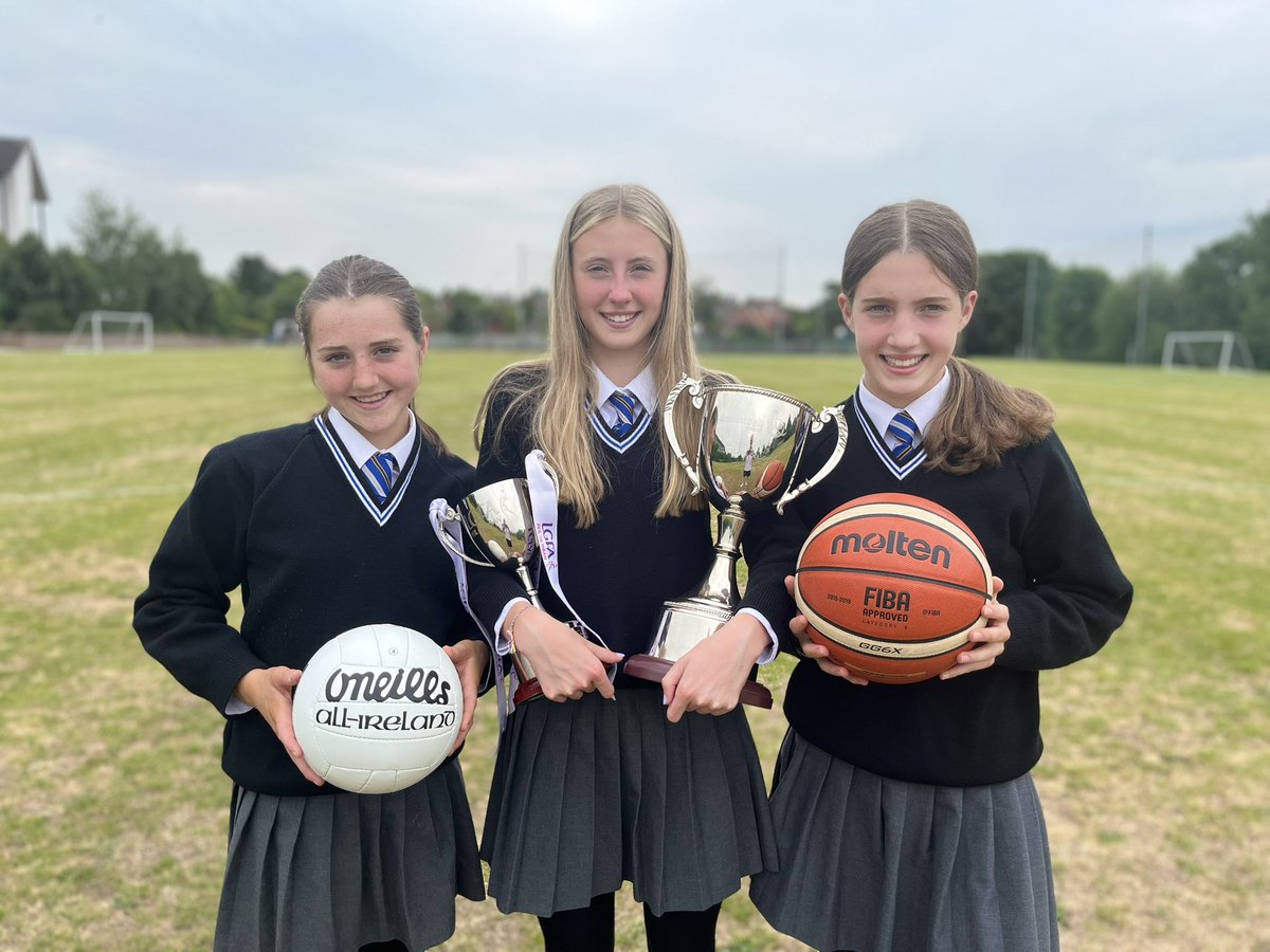OLSPCKPE's tweet photo. Our Knock girls that represented the @DownLGFA U-14 team and won the All Ireland Championship at the weekend are still on ☁️9️⃣. A huge achievement for these talented girls. This also marks the second piece of All Ireland silverware this year for 3 of our Year 10s. #teamknock 🏆💪🏻 https://t.co/iZBFNU1FIE
