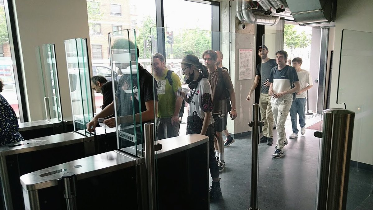 42born2code's tweet photo. 🔊 Dès aujourd'hui à #42Paris, nous accueillons les étudiantes et les étudiants de 42 sur nos nouveaux sites, situés de l'autre côté du trottoir. Les travaux d'extension du bâtiment passent à la vitesse supérieure et nous quittons temporairement notre campus historique. https://t.co/63IOUKB1BT