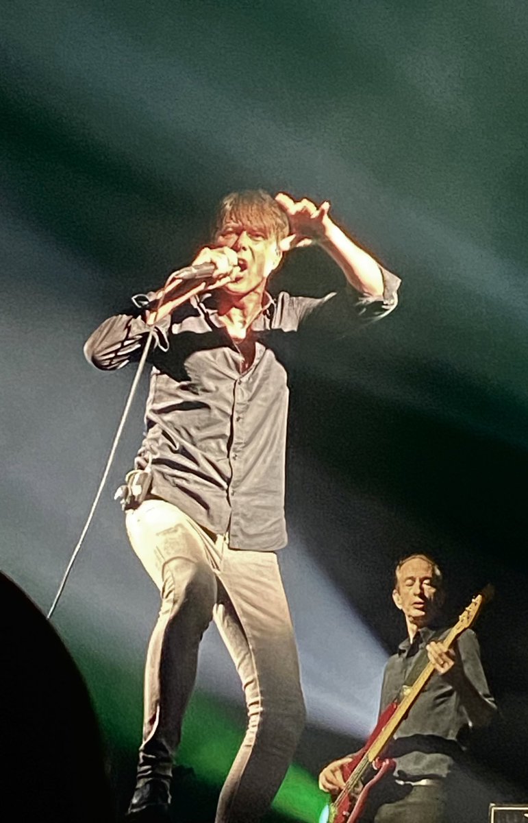@matosman @KiteFSTVL LOVED every steaming second of it… we sang and bounced our hearts out! @suedeHQ are just unstoppable!!! Thankyou ♥️🎶⚡️🎪☀️⛈️ @KiteFSTVL