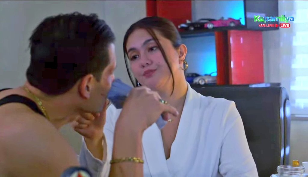 AM_Fanatics's tweet photo. Orcus at Selene panalo sa kakulitan na love team. Haha!
#TIHProtector @StarCreativesTV @DimplesRomana https://t.co/lVH94x0XK8