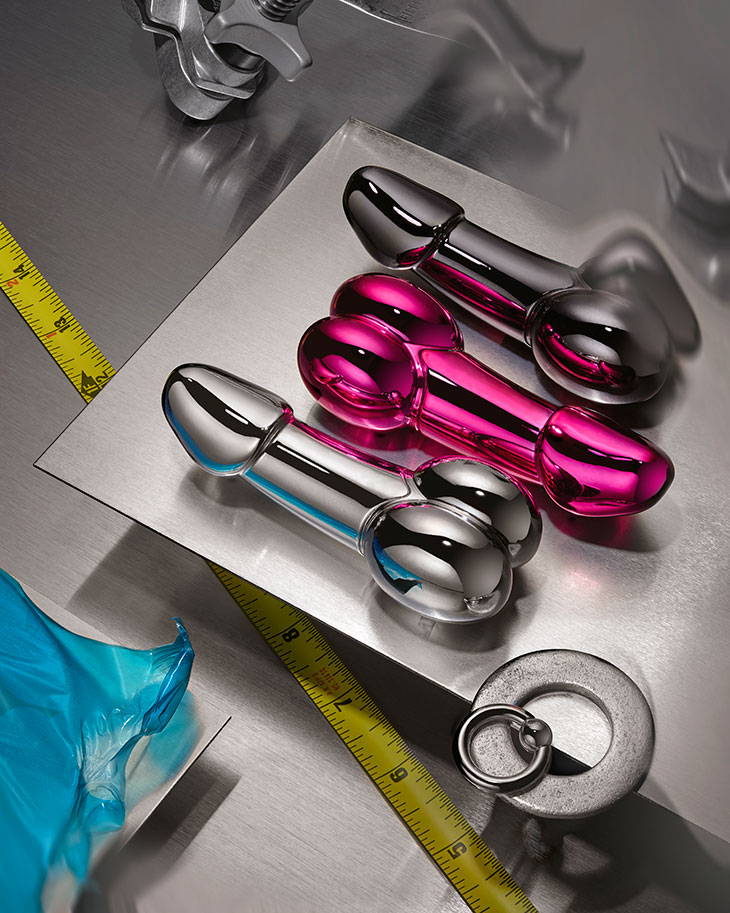 designscene's tweet photo. Photographer #NathanSales and Stylist #DamienVaughanShippee team up for the exciting new story featuring #Isamaya’s new lipstick: https://t.co/y2PzEbYGjn https://t.co/24CLJbqBQM