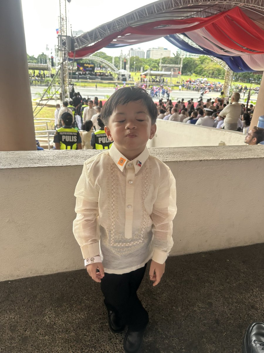 Our little Ambassador 👶🤭🇵🇭
#HappyIndependenceDay #BhokitoAdventures 
#MakeItHistoric