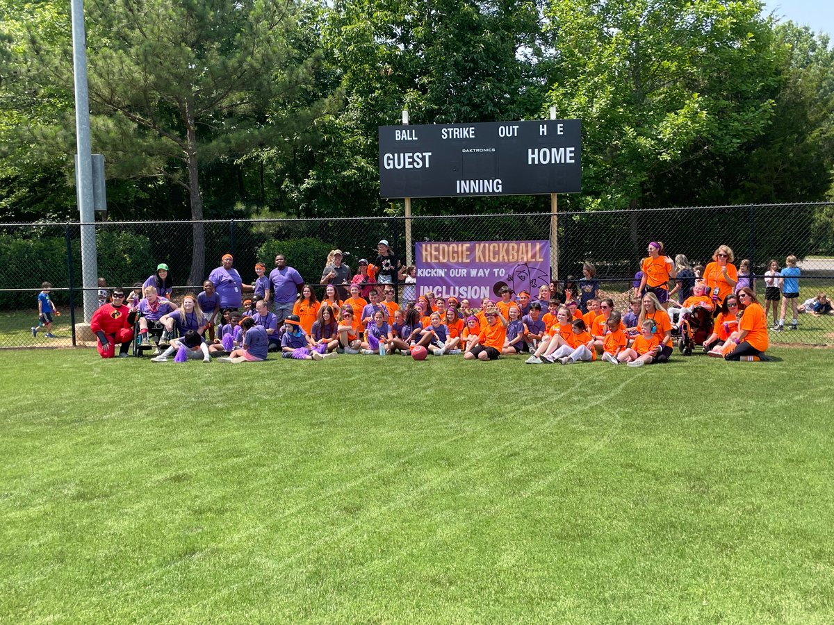 WCPSS's tweet photo. Kickin' their way to inclusion! 🎉
Last Friday, hundreds of students and families came to watch fifth-grade students at  @HGHedgehog's participate in a Special Olympics Unified Kickball game! https://t.co/oXsQYz0F3O