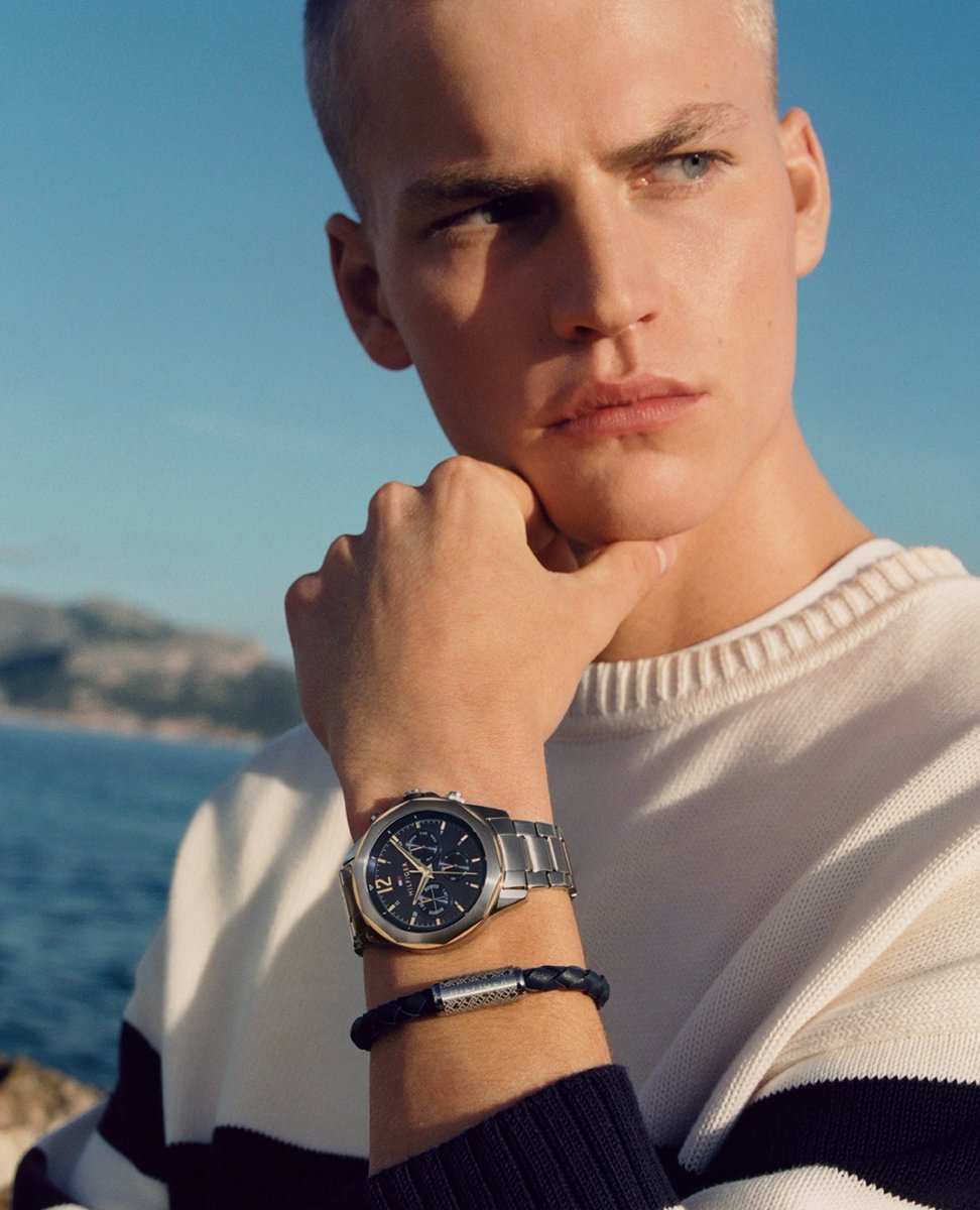 Hilfiger is synonymous with classic American cool style ⌚️ Visit your nearest Fields to try on some of our most popular watches 🛍️