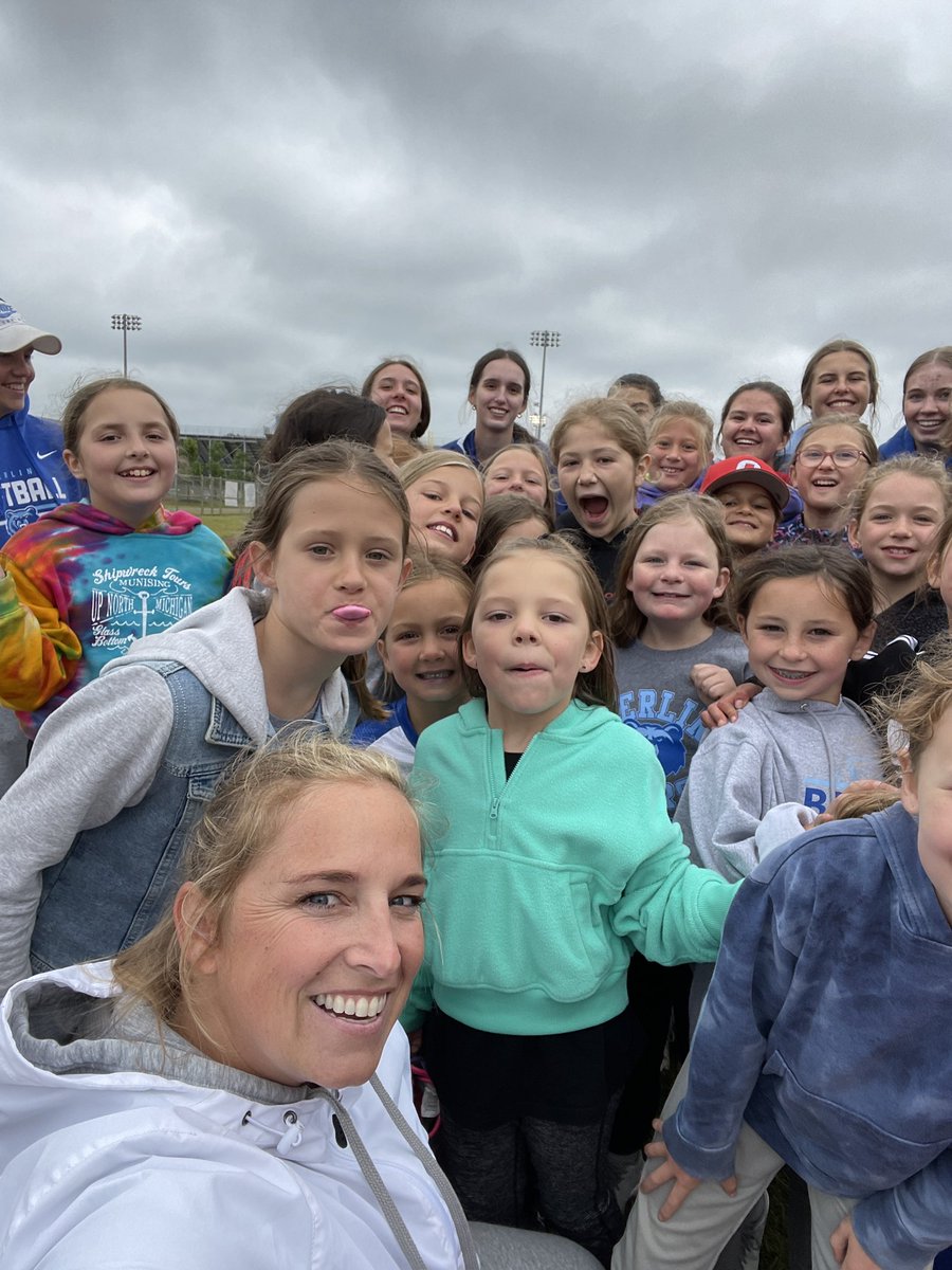 BerlinBearsSB's tweet photo. Had a blast for day 1 of our summer youth camp!! #BearFam https://t.co/2HWyPqQAKJ