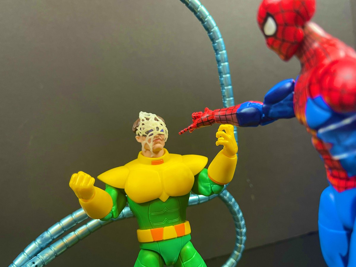 Partners in Danger!

#spidermantheanimatedseries #spidermantas #spiderman #marvellegends #toyshiz