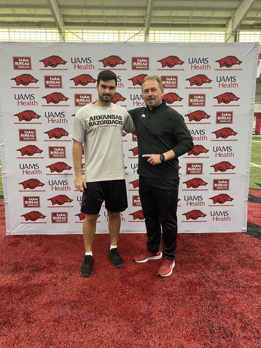 Thankful to say that I won 1st place in the kickoff competition at Arkansas yesterday. <a href="/CoachA_Minor/">Coach Austin Minor</a> @ravensftbhc <a href="/CoachSamPittman/">Coach Sam Pittman</a> <a href="/CoachSFountain/">Scott Fountain</a>