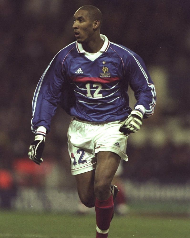 90s Football tweet media