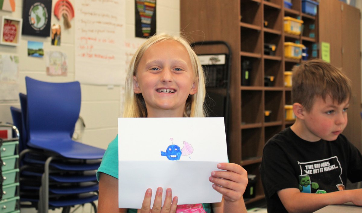 BF_District's tweet photo. Thanks to our partnership with the @SCIOWA, Miss Jolie was on-site last week to help lead #BFCSD students through projects and hands-on learning activities centered around all things robotics! 🤖 

📸 https://t.co/8UIfLy9oPX

#WeAreBondurantFarrar 💙 https://t.co/QT768zAsw4