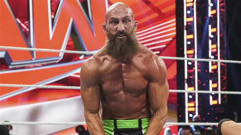 Does he return tonight or after MITB?! 🤔 #WWERaw