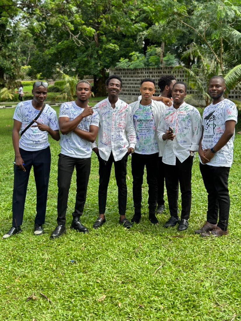 TheStellarClass's tweet photo. Pictures from our signout!!! We signed out from UNILAG on Saturday! 🥳🥳🥳

Latest Law Graduates! 👩‍🎓👨‍🎓 https://t.co/nyhA6EvBZy