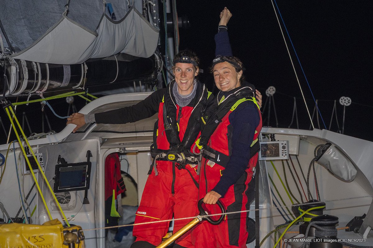 Lgrandlarge's tweet photo. [CLASS40] Fin de « notre » @NormandyRace avec l’arrivée de Charlotte Carmouls-Houlès et Claire-Victoire de Fleurian, 23e ! 😃

Bravo à tous et pensées à ceux contraints d’abandonner 🫶

 #CourseAuLarge #Sailing #MadeInLorientLaBase #Class40 #NCR2023 https://t.co/FdgS1P6SGL