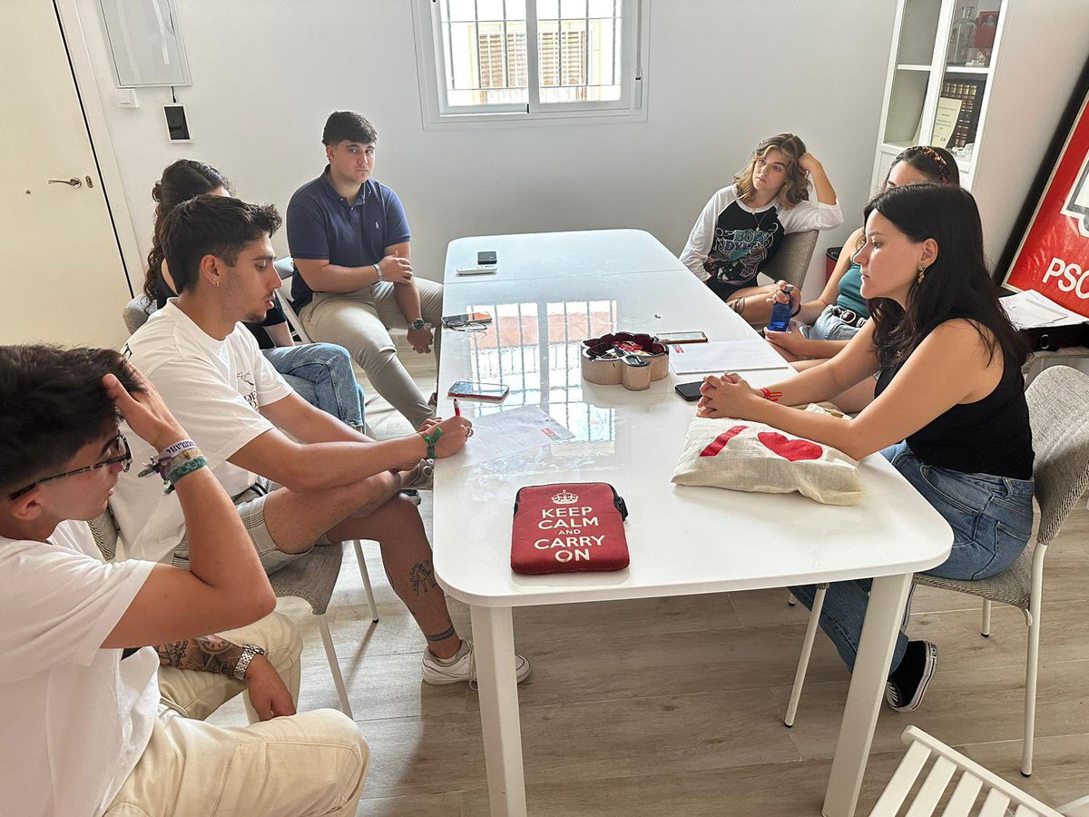JSA_Tomares's tweet photo. Hoy nos reunimos en la Comisión Ejecutiva Municipal para analizar los resultados de las pasadas elecciones, de lo que sacamos las siguientes conclusiones: Tomares y la juventud de nuestro pueblo nos necesita más que nunca, y ahí estaremos por y para nuestros vecinos y vecinas https://t.co/L9oTt3E2He