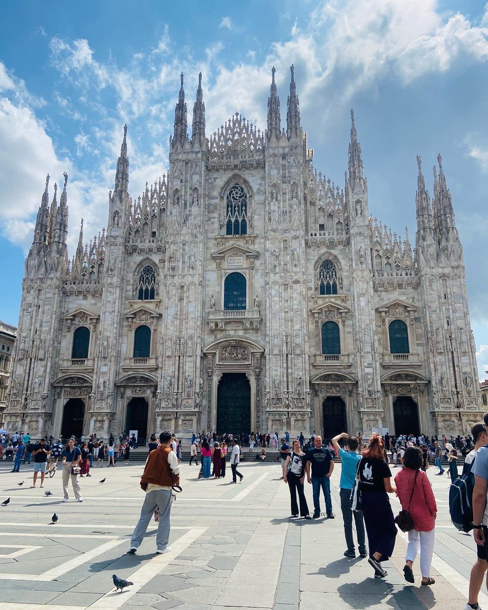 Maryne745's tweet photo. Dolce vita 💚🤍❤️ #Milano #Italia https://t.co/nZ822ymdnl