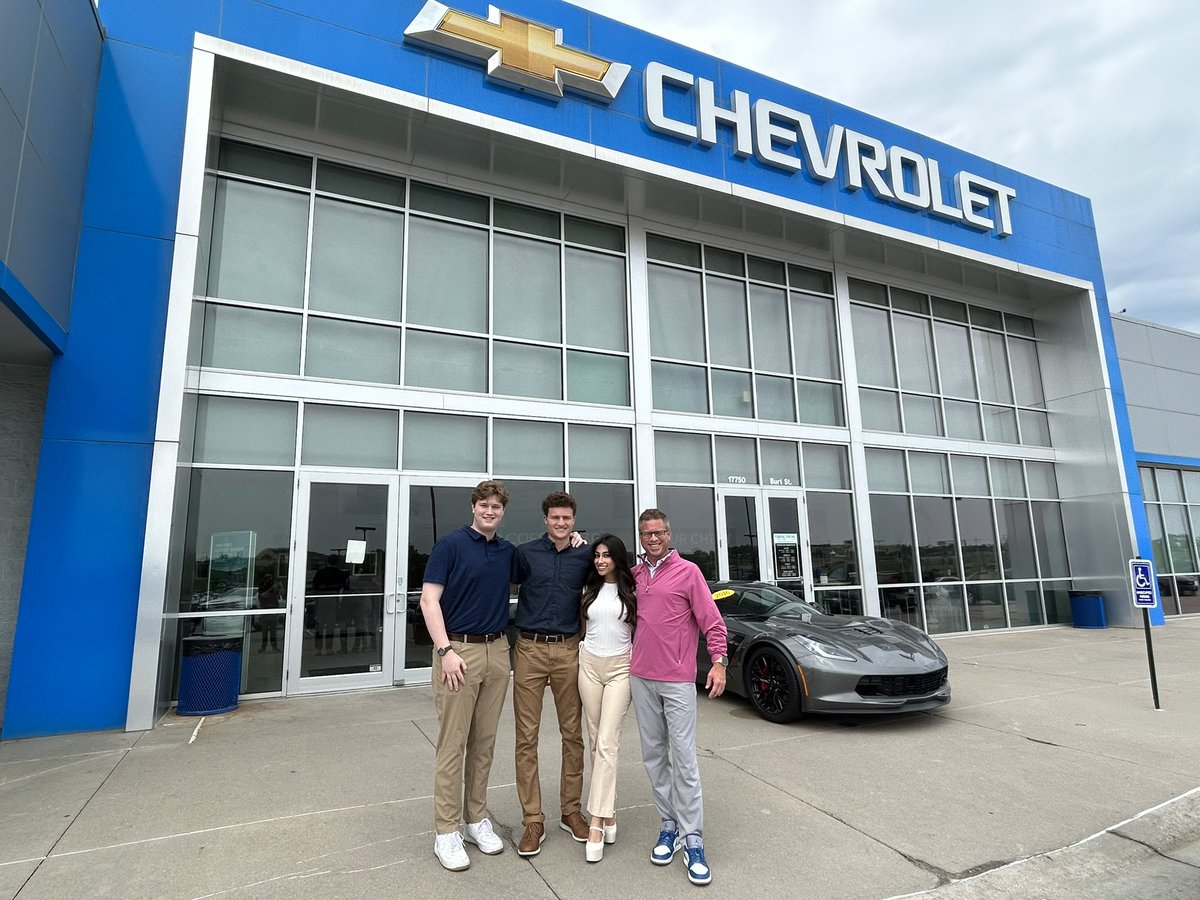 GreggYoungAuto's tweet photo. Say hello to the 2023 Gregg Young Chevy &amp; Creighton University Summer Rotational Internship TEAM!

Come on down to the Gregg Young Chevrolet in Omaha and experience how we go the extra mile! https://t.co/ov1HJcms79