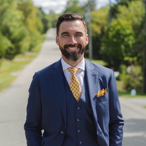 umoncton's tweet photo. NOMINATION | Érik Labelle Eastaugh est nommé doyen de la Faculté de droit. 👏

👉 Pour en savoir plus sur son parcours : https://t.co/zGegQ7oZyI https://t.co/xhOpM72qRv